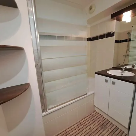 T2 Avec Terrasse, Piscine Et Parking Privé - - Fr-1-326-826