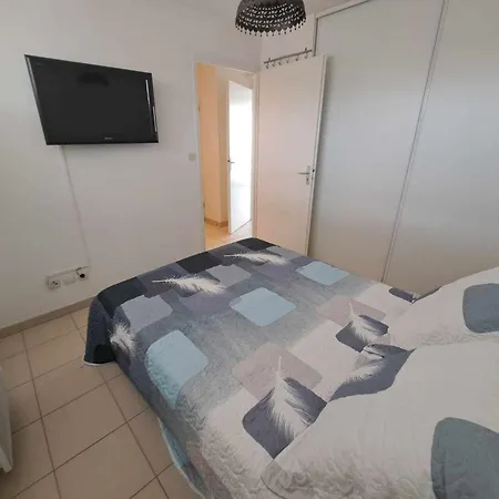T2 Avec Terrasse, Piscine Et Parking Prive - - Fr-1-326-826 Marseillan (Herault)